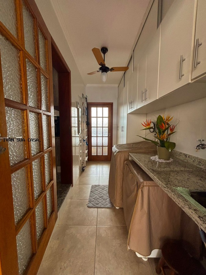 Casa, 3 quartos, 251 m² - Foto 11