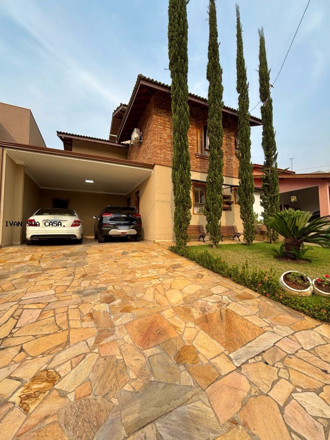 Casa, 3 quartos, 251 m² - Foto 2