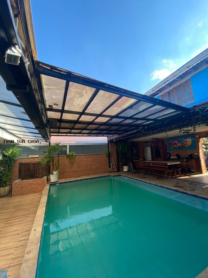 Casa, 5 quartos, 250 m² - Foto 1