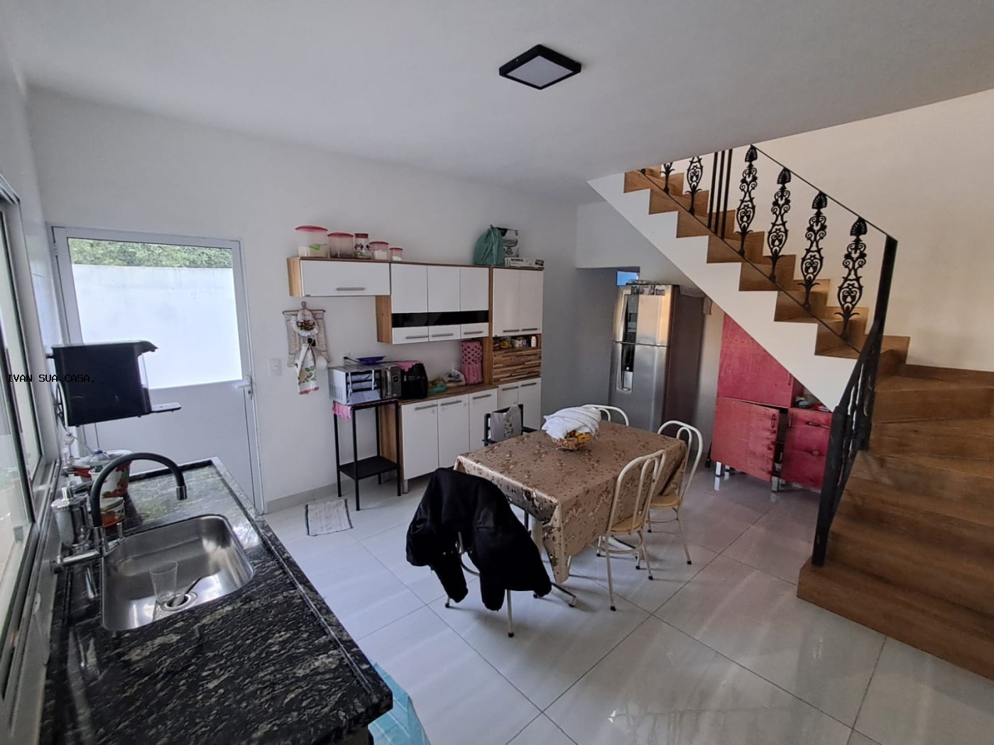 Casa, 2 quartos, 170 m² - Foto 1