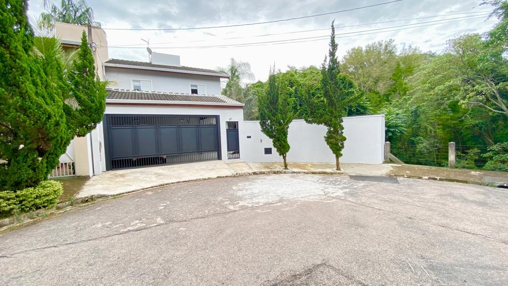 Casa, 3 quartos, 216 m² - Foto 1