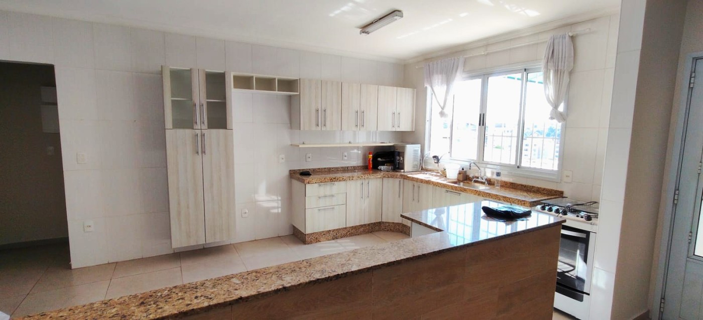 Casa, 3 quartos, 300 m² - Foto 2