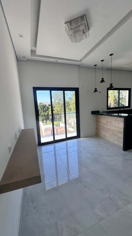 Casa, 3 quartos, 320 m² - Foto 1