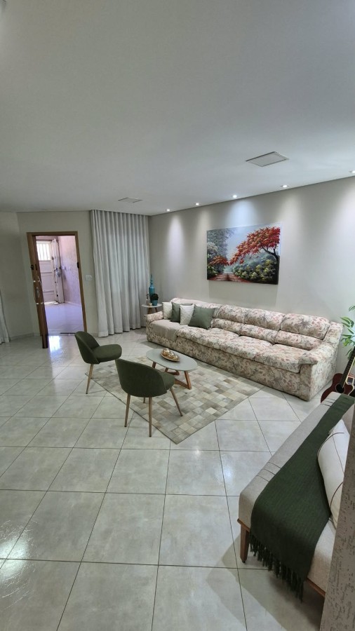 Casa, 3 quartos, 218 m² - Foto 3