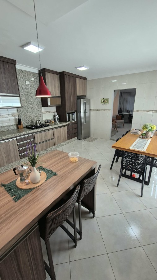 Casa, 3 quartos, 218 m² - Foto 8